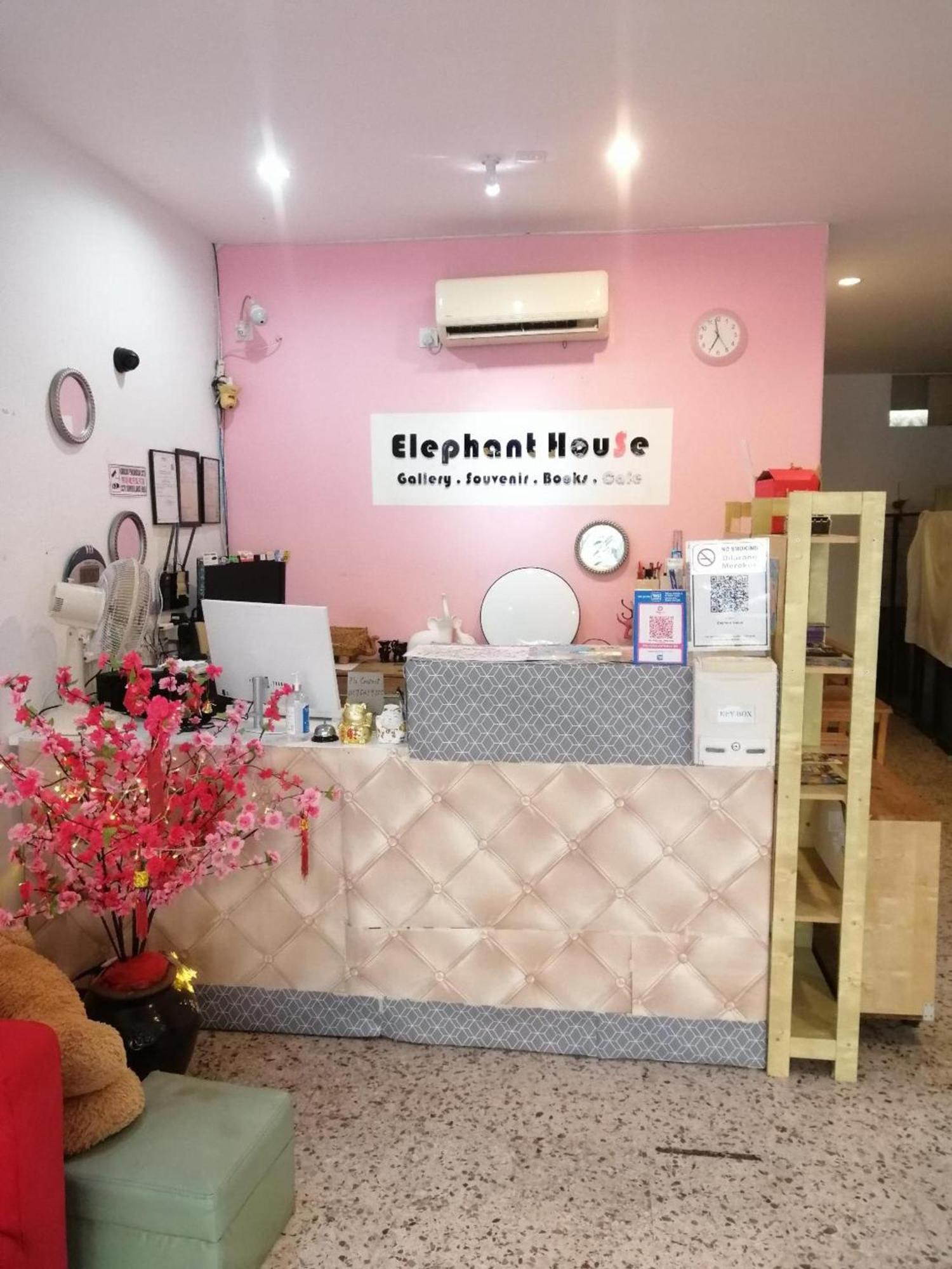 Oyo 91068 Elephant House Boutique Hotel 조지타운 외부 사진
